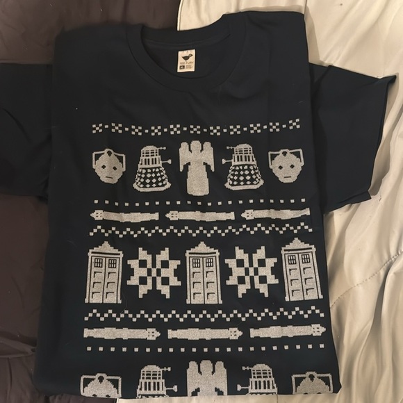 NEW! Dr. Who Christmas Sweater T-shirt - Picture 1 of 5